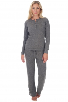 Cashmere  ladies timeless classics loan