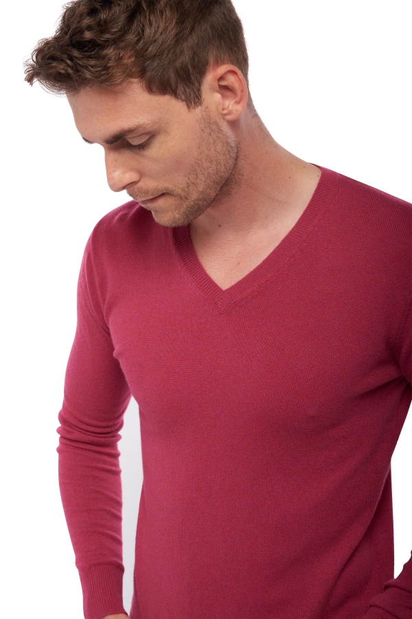 Cashmere men basic sweaters at low prices tor first highland l