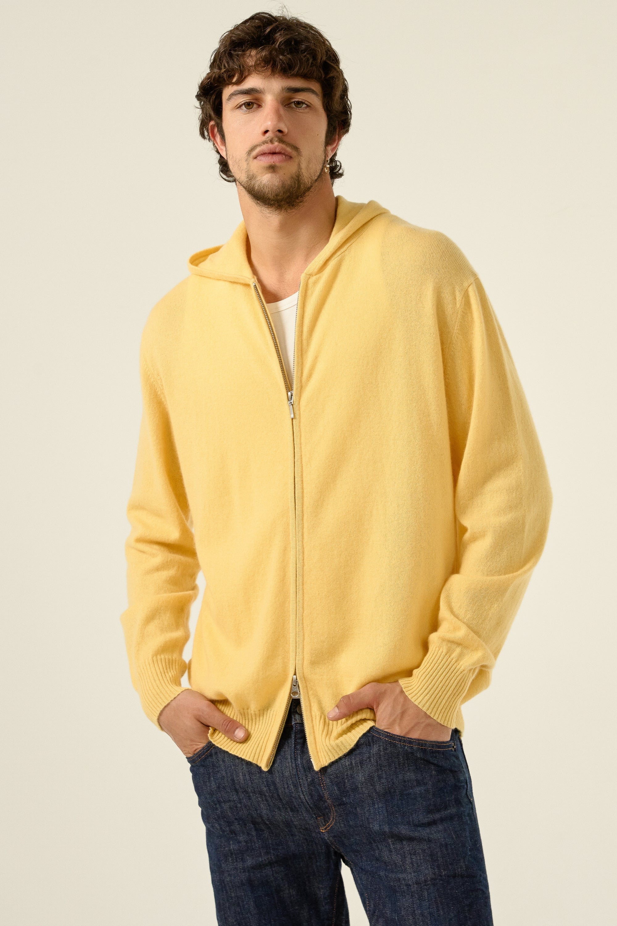 Hiro in men's cashmere - pina colada - Mahogany