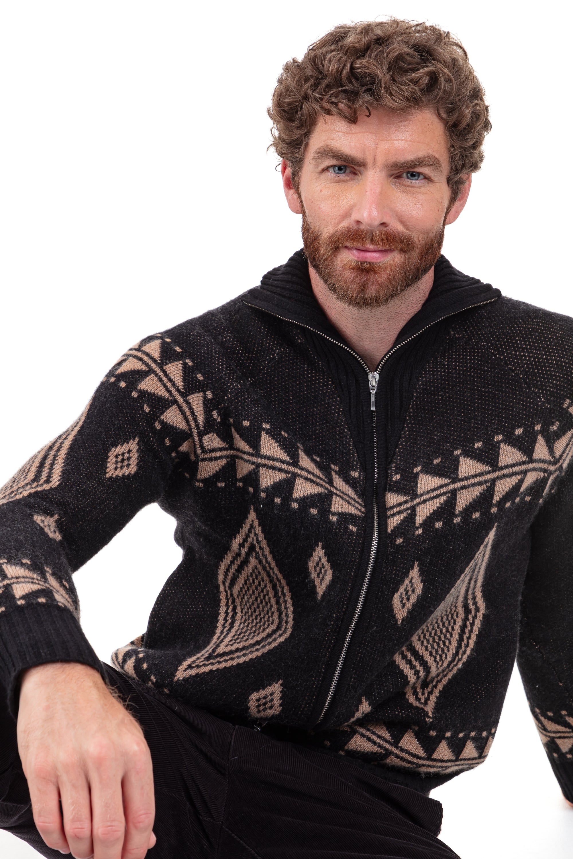 Phoenix cashmere men's jumper - black / camel marl - Mahogany