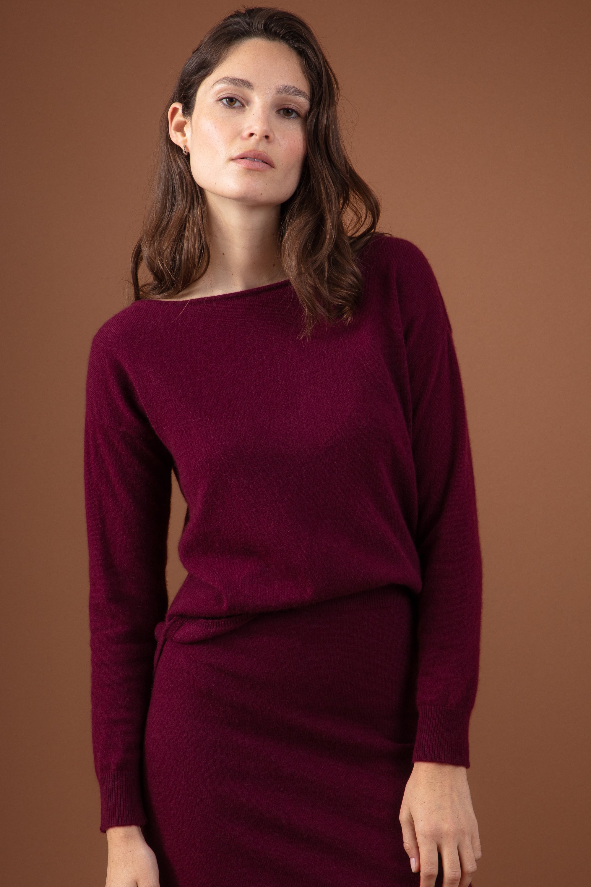Cashmere jumper, 100% Cashmere, women, V-neck, straight cut, long sleeves, fine knit, Mahogany