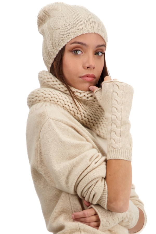 Cashmere accessories beanie teti natural beige 23 x 25 cm