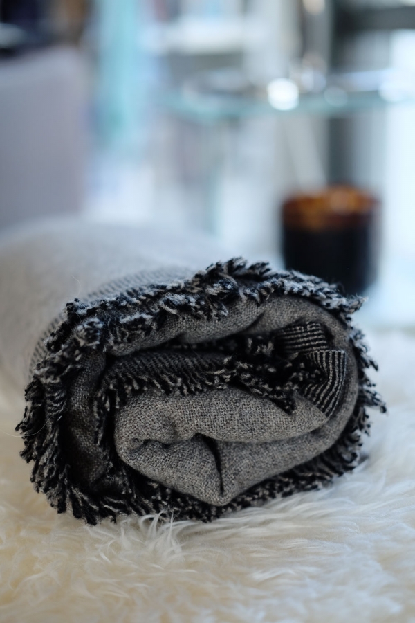 Cashmere accessories blanket fougere 130 x 190 black dove chine 130 x 190 cm