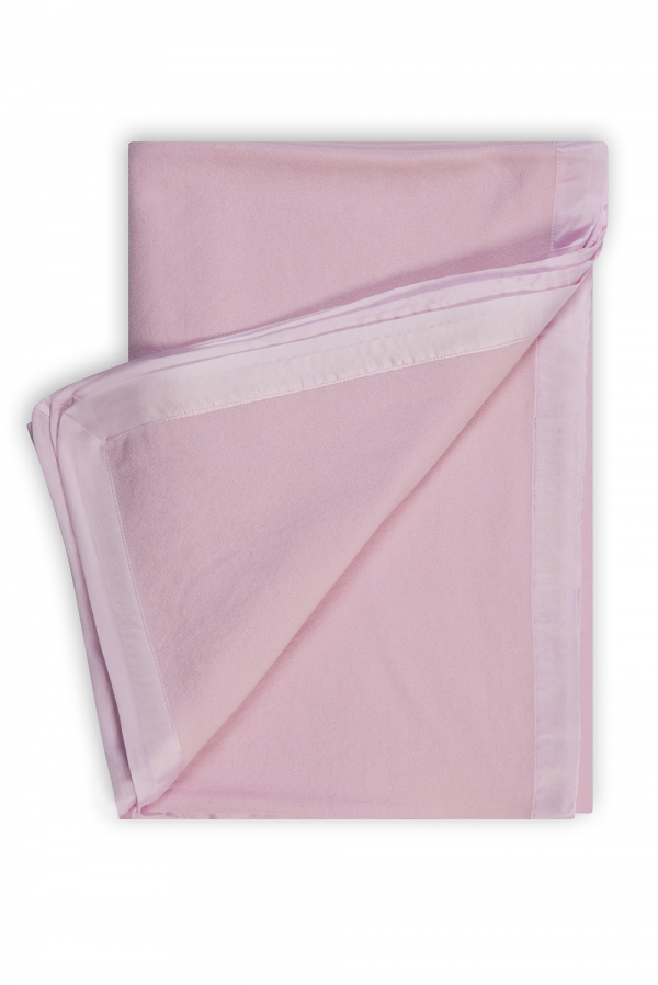 Cashmere accessories blanket mikoko 147 x 203 shinking violet 147 x 203 cm