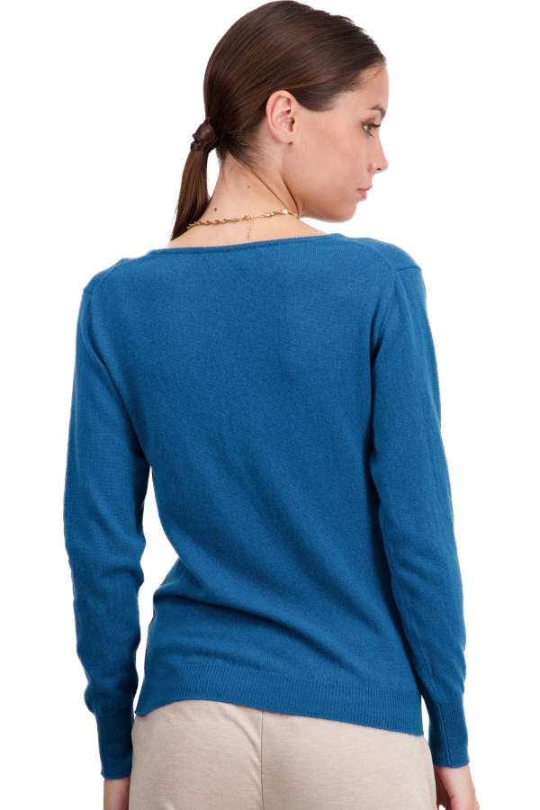 Cashmere ladies basic sweaters at low prices trieste first everglade s