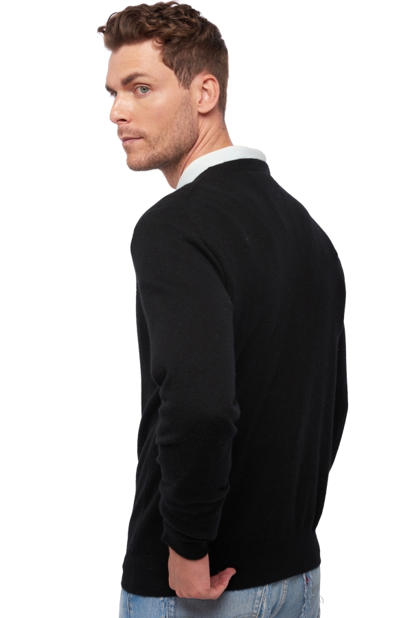 Cashmere men basic sweaters at low prices tao first black m
