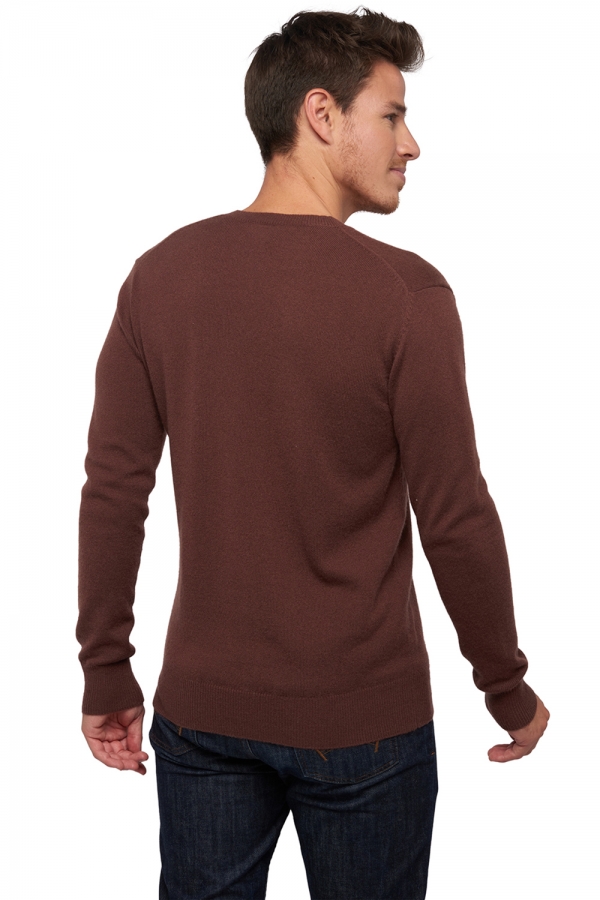 Cashmere men basic sweaters at low prices tor first chocobrown m
